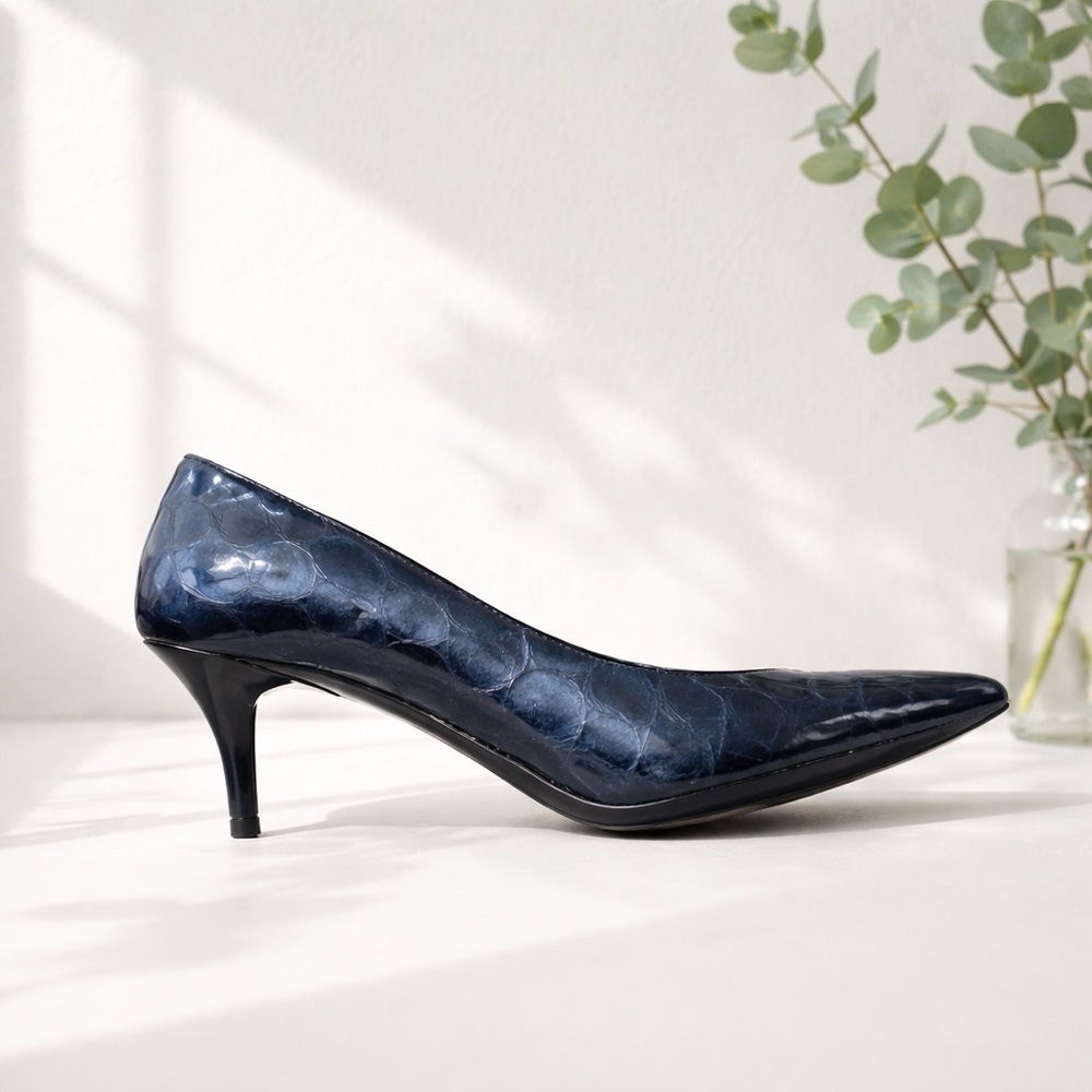 Enrico Cuini Navy Embossed Patent Pumps - Picture 2 of 3